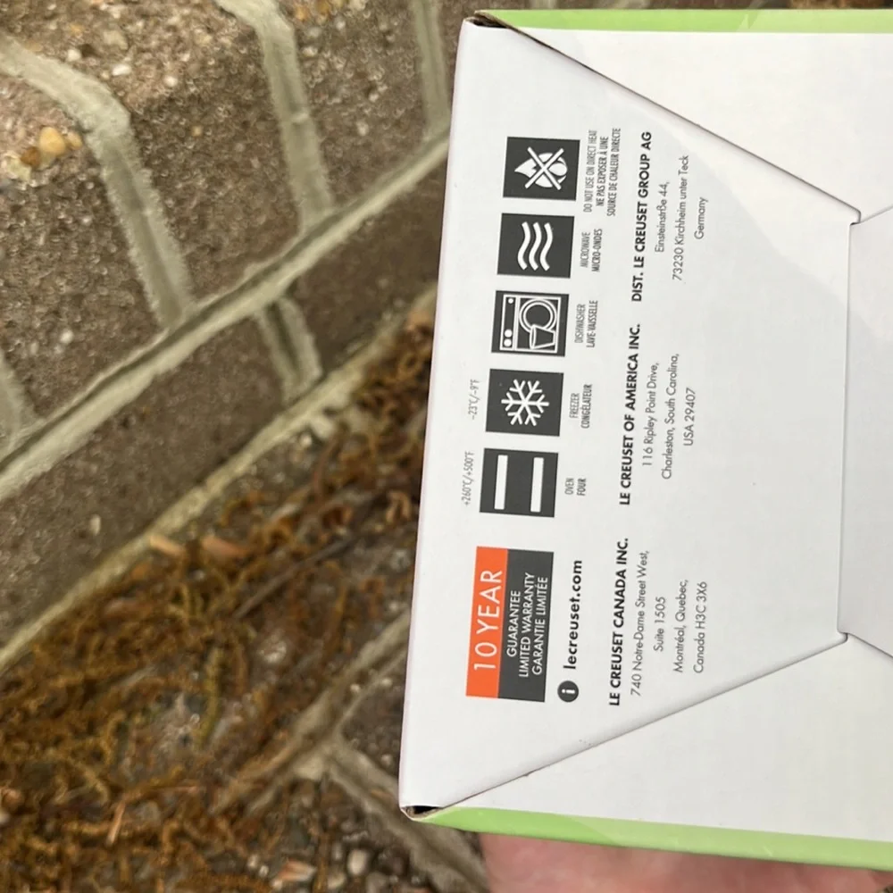 LE CREUSET RASPBERRY CASSEROLE - Picture 6 of 6